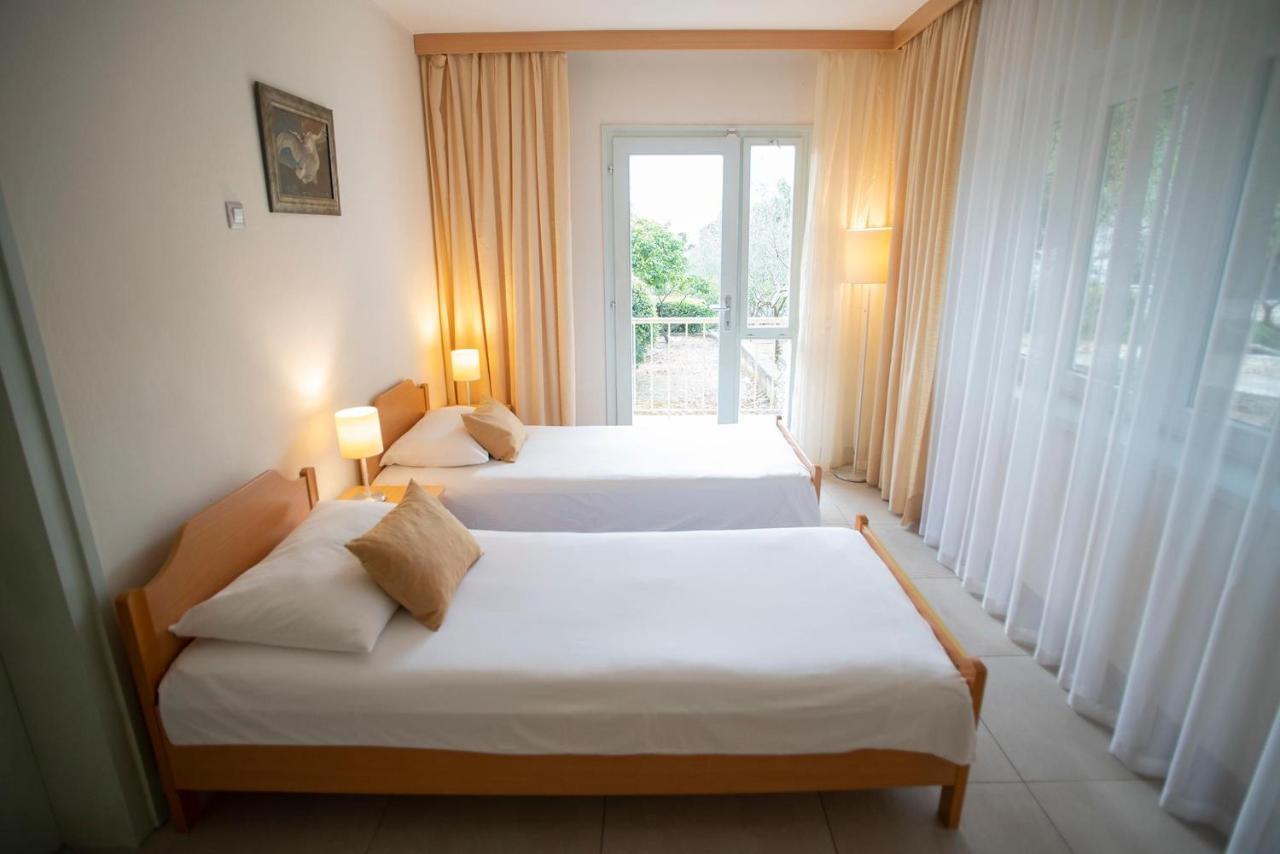 Bluesun Holiday Village Velaris Supetar Dış mekan fotoğraf