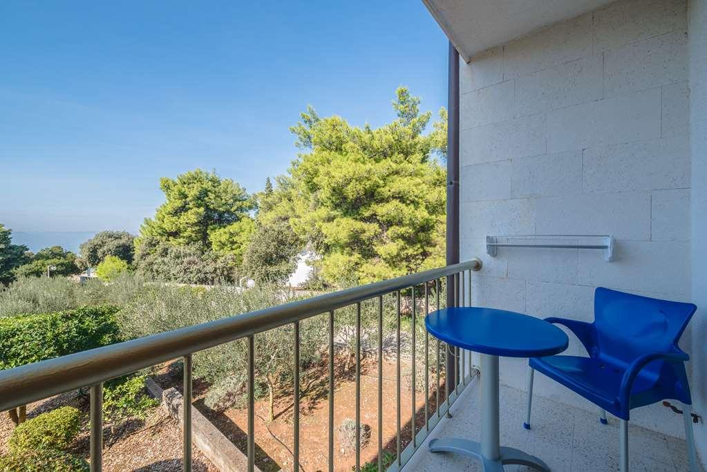 Bluesun Holiday Village Velaris Supetar Oda fotoğraf