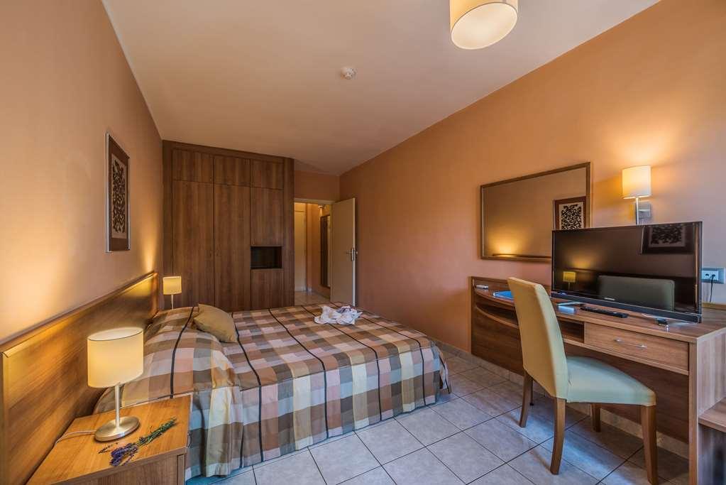 Bluesun Holiday Village Velaris Supetar Oda fotoğraf