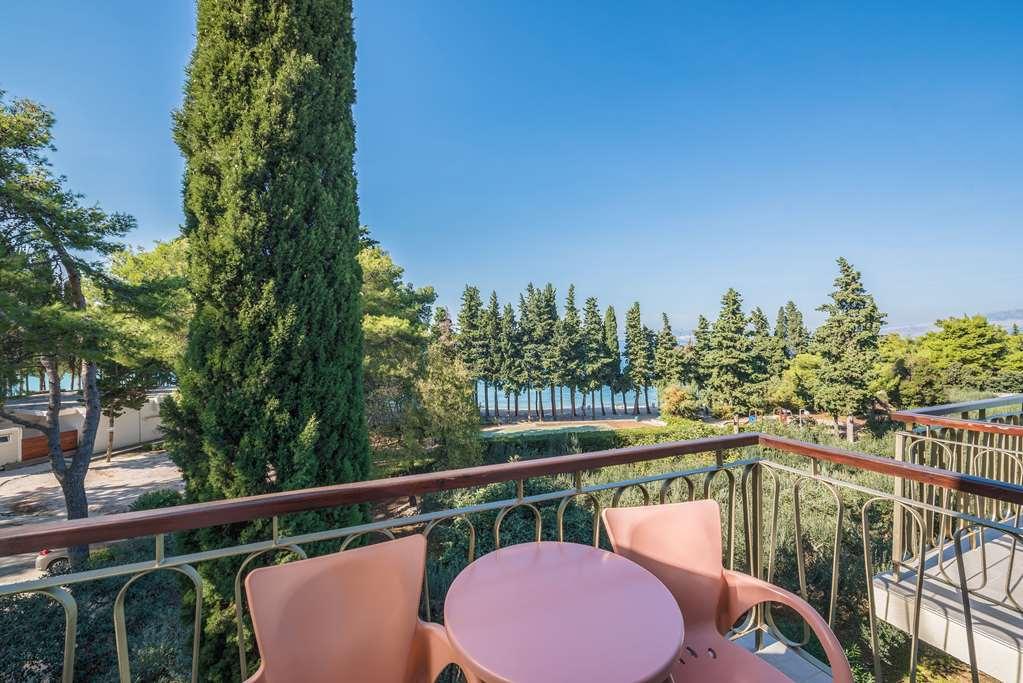 Bluesun Holiday Village Velaris Supetar Oda fotoğraf