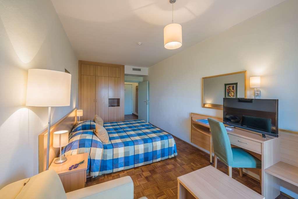 Bluesun Holiday Village Velaris Supetar Oda fotoğraf