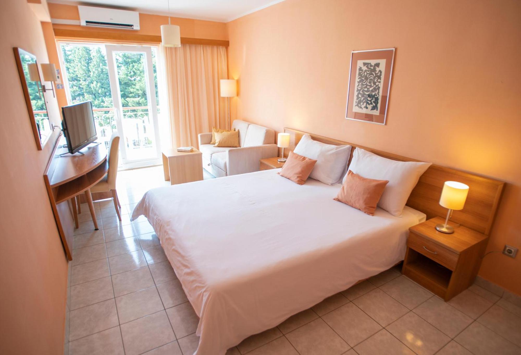 Bluesun Holiday Village Velaris Supetar Dış mekan fotoğraf